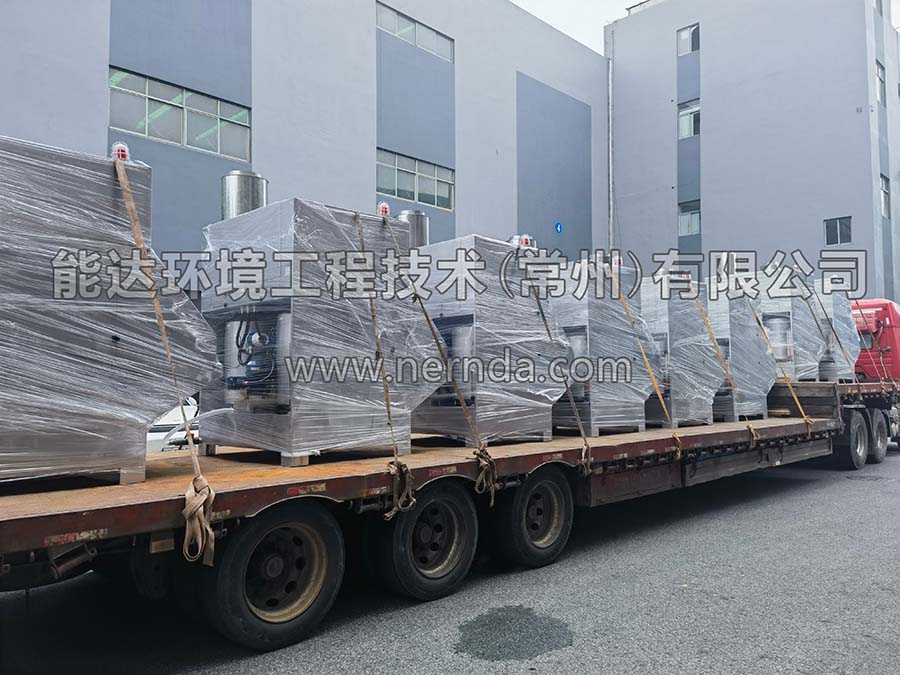 防爆湿式除尘工作台装车发货照2 防爆湿式除尘工作台装车发货照2